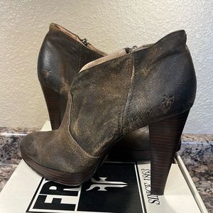 FRYE Harlow Campus Bootie size 9.5